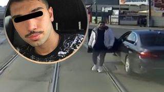 BMW-ul lovit de tramvai, fotografiat ieri în trafic! Mașina e făcută praf!