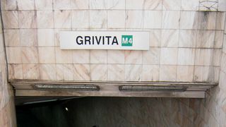 Metroul bucureștean, la un pas de a fi oprit din funcțiune din cauza unei avarii RADET