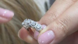 VIDEO | Cum deosebim bijuteriile false de cele reale. Sfaturi de la profesioniștii luxului