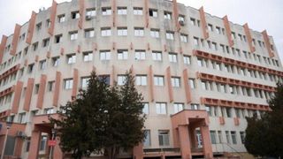 VIDEO | Crimă la Spitalul de Urgență din Piatra Neamț: O directoare, ucisă &icirc;n cabinet de soțul cu care era &icirc;n divorț