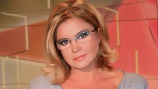 Detalii halucinante despre moartea Cristinei Topescu! Cum au putut să o găsească vecinii &icirc;n casă. De departe, vedeta părea că doarme cu brațul sub cap, dar de aproape, situația era horror EXCLUSIV