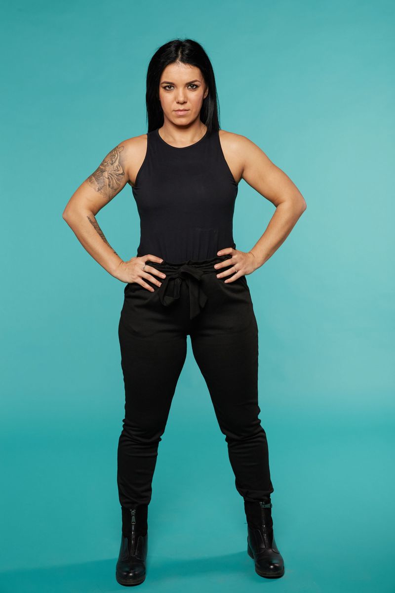 Zece concurenți curajoși, încă necunoscuți publicului larg, sunt gata să răspundă provocărilor „Survivor Romania", reality-ul ce va fi difuzat, în curând, la Kanal D