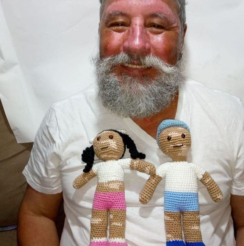 Gestul emoționant făcut de un bunic pentru nepoata lui. Deși suferă de o boală  rară se gândește și la cei din jur