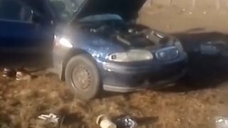 Gestul nebunesc făcut de un bărbat din Argeș: A făcut live pe Facebook &icirc;n timp ce și-a incendiat mașina