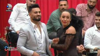 Ella de la &bdquo;Puterea Dragostei&rdquo; și Jador re&icirc;nt&acirc;lnire după scandalul pe care l-au avut. Jador nu și-a găsit cuvintele &icirc;n fața ei: &bdquo;Am fost nesimțit&rdquo;