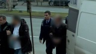 VIDEO | Metoda &bdquo;Maradona&rdquo;. Cum &icirc;i păcăleau falșii polițiști pe turiștii străini