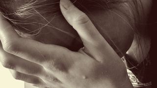  Caz halucinant &icirc;n Tulcea. O t&acirc;nără a ajuns pe drumuri chiar după ce a născut