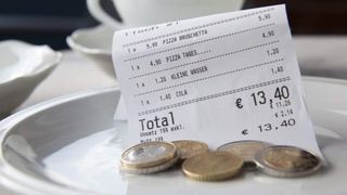 Țara &icirc;n care bacșișul este o INSULTĂ! Ce poți păți dacă lași mai mulți bani?