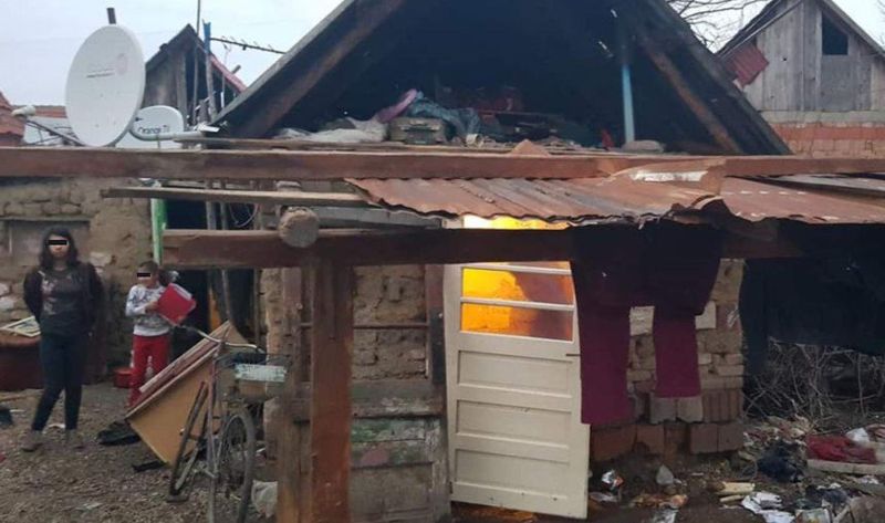 Povestea uluitoare, de viață, a unor surori care trăiesc în condiții mizere. Mama a murit, iar tatăl este bolnav