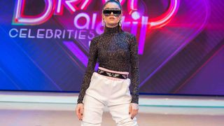 GALERIE FOTO. &Icirc;n această seară, la ora 22:00, la Kanal D &icirc;ncepe bătălia stilistică &bdquo;Bravo, ai stil! Celebrities&rdquo; #Primele imagini cu ținutele vestimentare ale celor nouă concurente pe care le vor purta &icirc;n prima ediție a show-ului