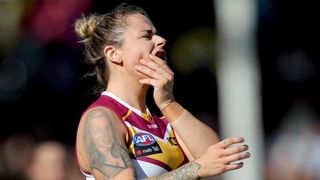 Sportivă &icirc;n stare gravă după ce a fost lovită de trăsnet