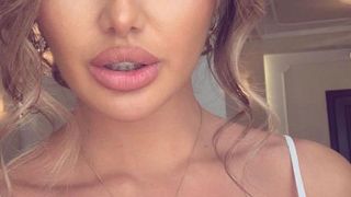 Imagini de senzație cu nora lui Liviu Dragnea fără sutien. T&acirc;năra face ravagii pe internet