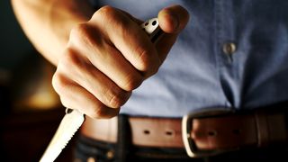 Panică la metrou, &icirc;n București, după ce un călător a fost pe punctul de a fi tăiat de un scandalagiu, anunță Poliția Capitalei