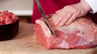 Adevărul pe care medicii refuză să ni-l spună! Ce nu știu românii despre carnea de porc