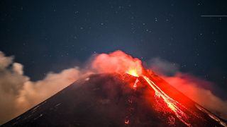Vulcanul Etna se trezește. Pericol imens pentru Europa
