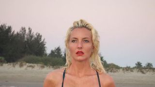 A apărut clipul filmat pe Dunăre de Anca Pop, c&acirc;ntăreața care a murit &icirc;necată &icirc;n fluviu &icirc;n decembrie 2018 VIDEO