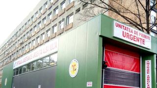 Un bărbat de 37 de ani a murit la Spitalul din Alba, după ce a venit la camera de gardă cu g&acirc;tul umflat