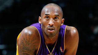 Celebrul jucător de baschet Kobe Bryant a murit &icirc;ntr-un accident de elicopter