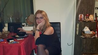 Dezvăluire cutremurătoare făcută de un prieten apropiat!  Cristina Ţopescu a murit vegheată de o căţeluşă împuşcată pe care ea o salvase! „Șiba și-a dat ultima suflare lângă stăpâna sa"