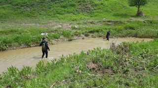 Braşov: Bărbat dat dispărut de şase zile, găsit mort &icirc;ntr-un p&acirc;r&acirc;u/ Sora bărbatului a anunţat că nu l-a mai putut contacta din octombrie