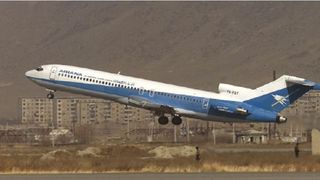 Un avion afgan se prăbuşeşte în estul Afganistanului