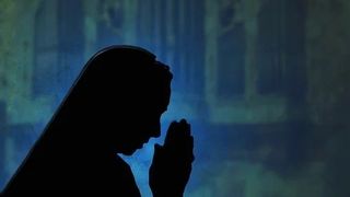 Călugărițe ieșite din biserică și obligate să se prostitueze. Papa Francisc le dă o a doua șansă