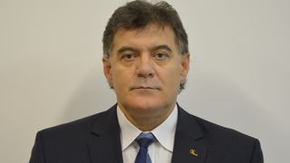 Bugetarul cu cel mai mare salariu din România este dator vândut la rude! Ovidiu Badea a încasat 35.000 de euro pe lună, dar a fost dat afară!