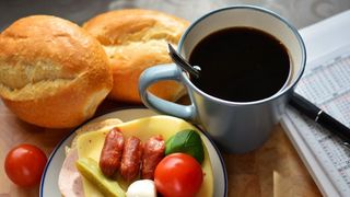 alimente interzise dimineata