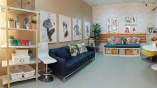 Imagini din culise. Cum arată cabina concurentelor de la &bdquo;Bravo, ai stil! Celebrities&rdquo; și cum se pregătesc acestea &icirc;nainte de fiecare ediție a show-ului