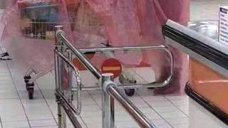 Imagini de ultimă oră din aeroport. Cu ce s-au &icirc;mbrăcat oamenii pentru a se apăra de virusul din China?