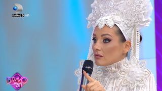 Bravo ai stil! Celebrities. Bianca Rus, săgeată către Cătălin Botezatu: "E foarte rușinos să nu știi că port o creație de a ta... Spui doar vorbe în vânt care mă fac să plâng!”