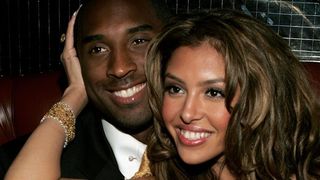 Mesajul emoționant al soției baschetbalistului mort în tragedia aviatică, alături de fiica sa