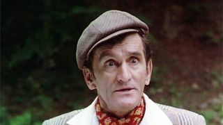 Actorul uriaș care n-a avut loc pe Aleea Artiștilor din Cimitirul Bellu! Nimeni nu-i mai aprinde o lumânare lui Puiu Călinescu