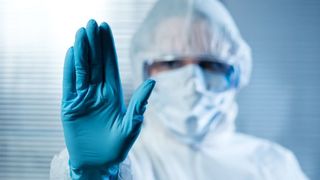 Coronavirus: 259 de decese. Primul caz de infectare confirmat în Spania. SUA interzic accesul străinilor care au călătorit recent în China