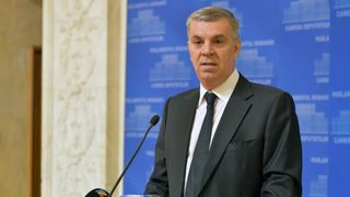 Fostul preşedinte al Camerei Deputaţilor Valeriu Zgonea, condamnat la trei ani de &icirc;nchisoare cu executare &icirc;n dosarul &icirc;n care este acuzat de trafic de influenţă