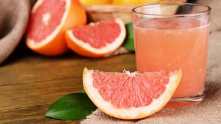 Dieta cu suc de grapefruit - Dieta rapida - Cura de slabire rapida