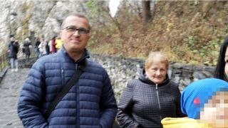 Tulburător: povestea femeii care a murit &icirc;n brațele fiului, după ce a așteptat 16 ore să fie consultată de medici pe holul Spitalului Clinic Județean de Urgență Constanța