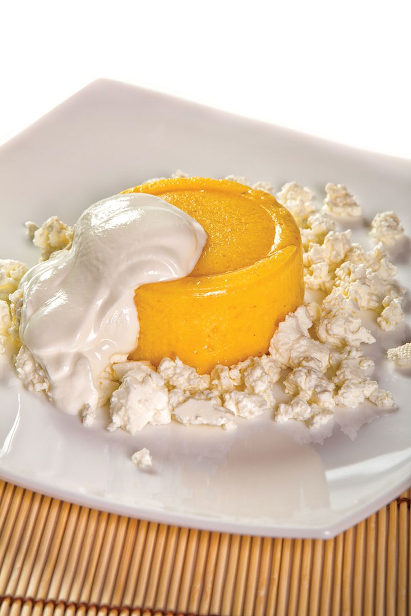 mamaliga cu branza si smantana