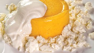 mamaliga cu branza si smantana