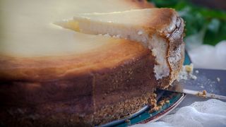 Plăcintă cu iaurt. Cea mai simplă rețetă cu iaurt și stafide