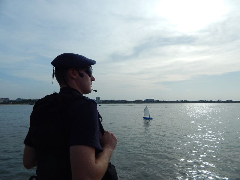 13.000 de pompieri, jandarmi şi poliţişti