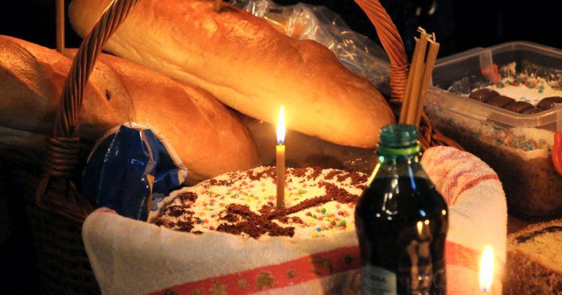 Moșii de iarnă 2020. Sâmbăta morților 2020. Ce se împarte de Moșii de Iarnă? Ce se dă de pomană în Sâmbăta Morților? Tradiții și obiceiuri românești