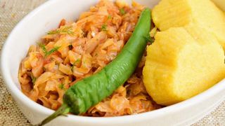 Varză călită. Așa se prepară corect! Ingredientul care îi dă tot gustul