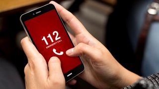 Ialomiţa: O fată de 13 ani a sunat la 112 şi a anunţat că este răpită, apelul &icirc;ntrerup&acirc;ndu-se brusc