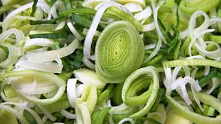 Prazul. Secretul uneia dintre cele mai sănătoase legume. Ce efecte are asupra organismului