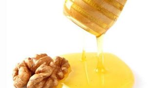 Miere cu nuci