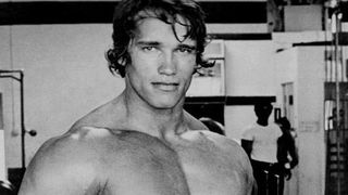 Un medic român aruncă bomba despre marele Arnold: ”El spunea că în Austria a folosit Naposim, un medicament făcut de Terapia Cluj!”