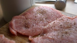 Șnițel. Crocante și delicioase, rețetă de la casa regală