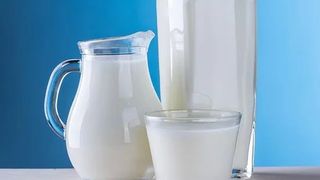 Lapte bătut și delicios. Rețeta unui aperitiv răcoritor și sănătos