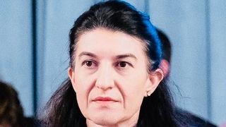 Contre &icirc;ntre Olguţa Vasilescu şi Violeta Alexandru 